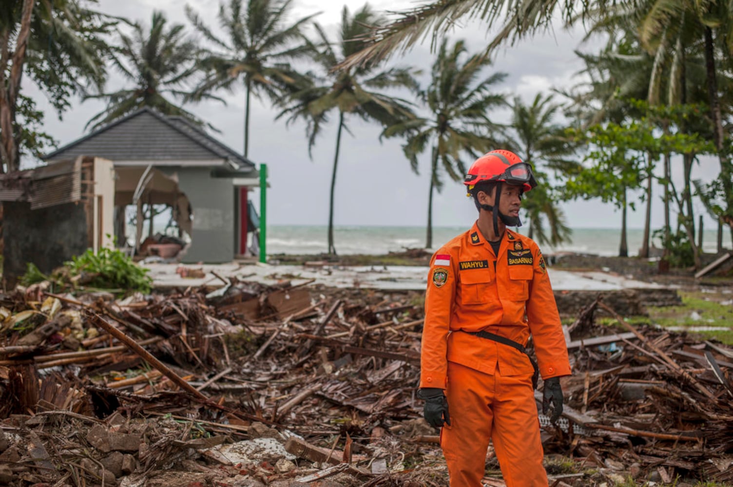 Photos: Tsunami devastates Indonesia