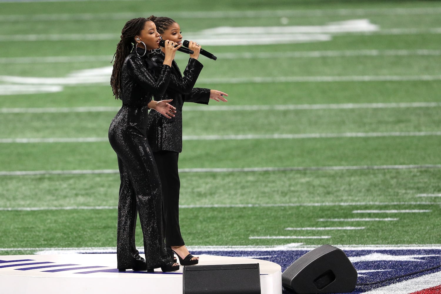 Super Bowl 53: Gladys Knight sings the national anthem