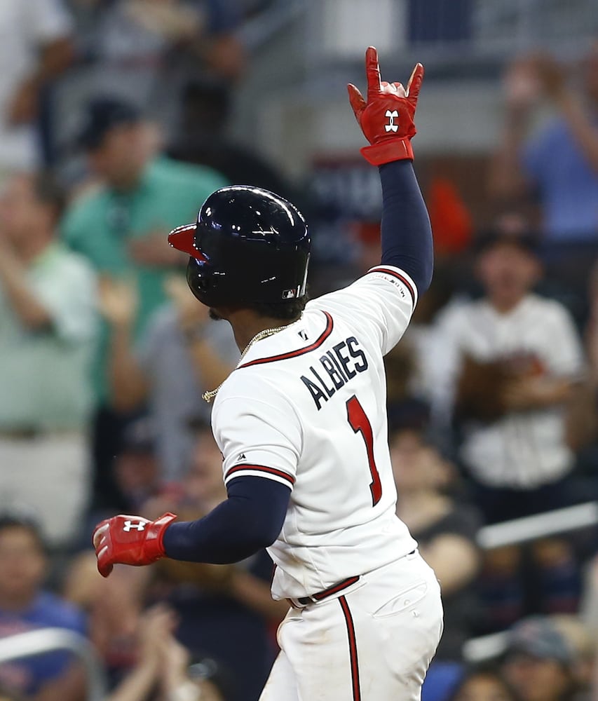 Photos: Braves, Padres open four-game series at SunTrust Park