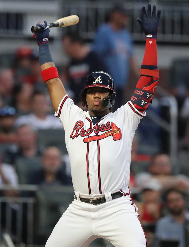 Photos: Braves open home series with Phillies