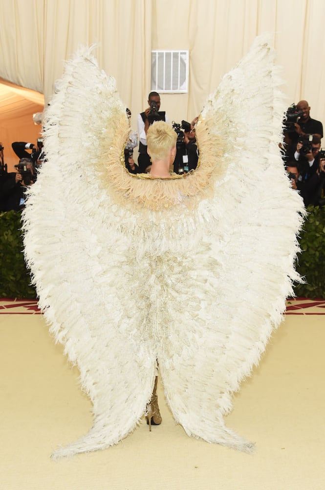 Photos: Katy Perry gets angelic at the 2018 Met Gala