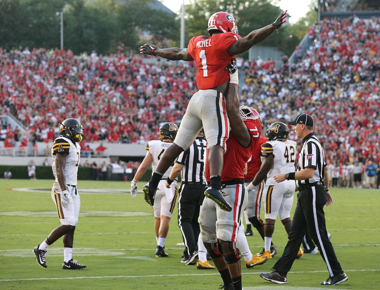 22 great UGA photos from the AJC’s Curtis Compton