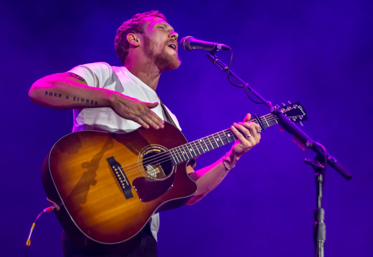 Atlanta, Ga: Matt Maeson screamed out the hits when he opened for Saturday night. Photo taken Saturday August 10, 2024 at Mercedes Benz Stadium. (RYAN FLEISHER FOR THE ATLANTA JOURNAL-CONSTITUTION)