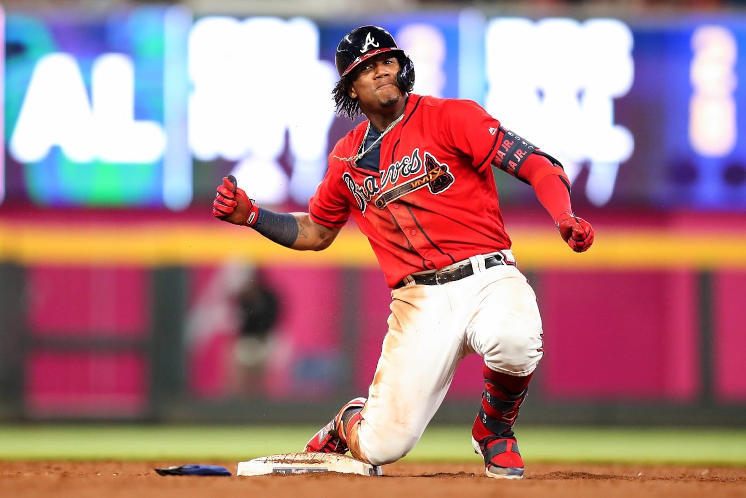 Photos: Braves outlast the Nationals in the bottom of the ninth