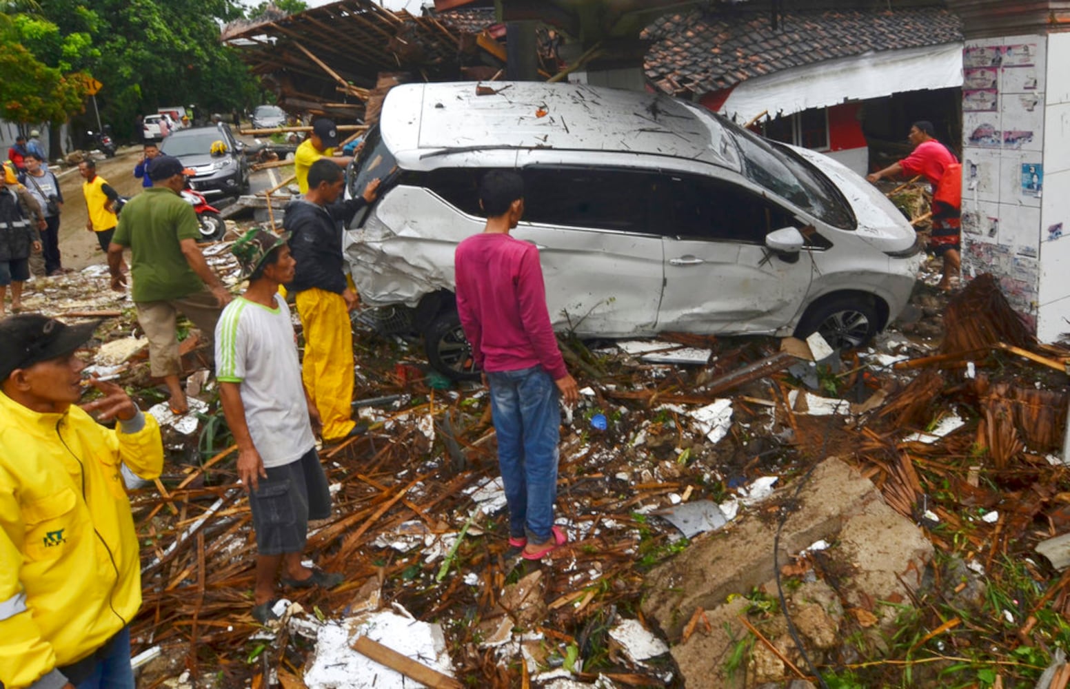 Photos: Tsunami devastates Indonesia