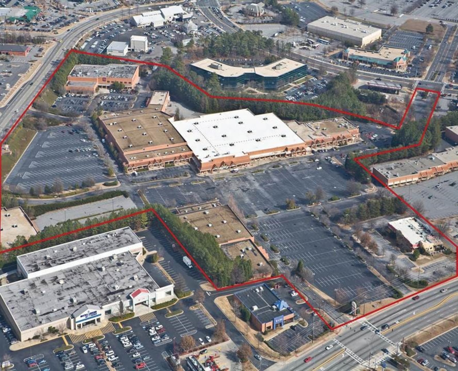 Developers are hoping to bring new life to the aging -- and largely abandoned -- Gwinnett Prado shopping center off Pleasant Hill Road. SPECIAL PHOTO