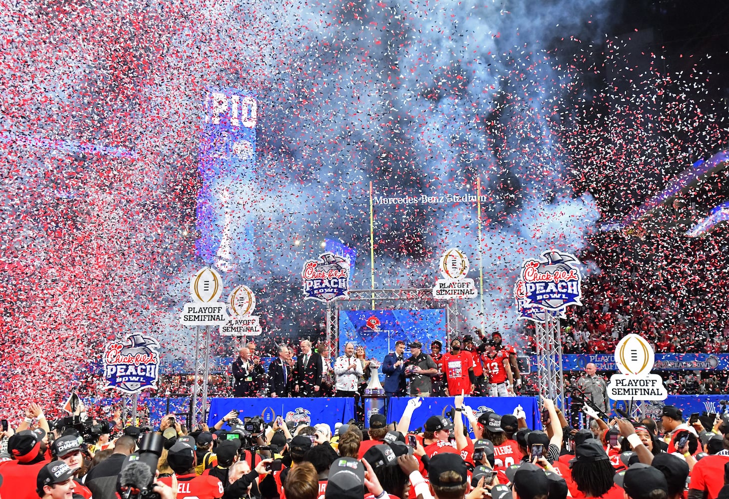 Peach Bowl photos