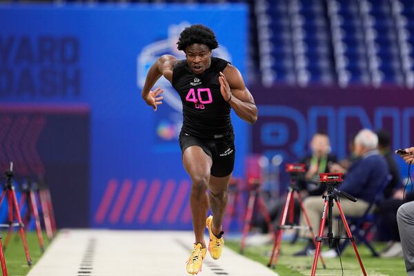 South Carolina defensive back Nick Emmanwori runs the 40-yard dash at the NFL football scouting combine in Indianapolis, Friday, Jan. 28, 2025. (AP Photo/George Walker IV)