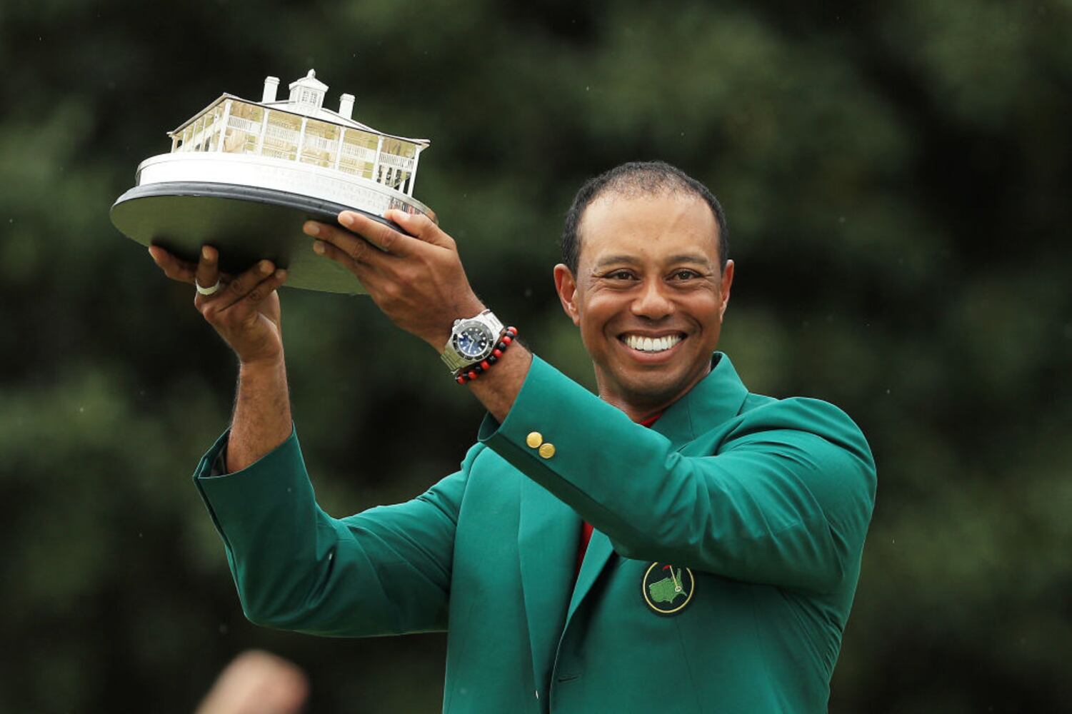 Photos: Tiger Woods makes comeback with 5th Masters win