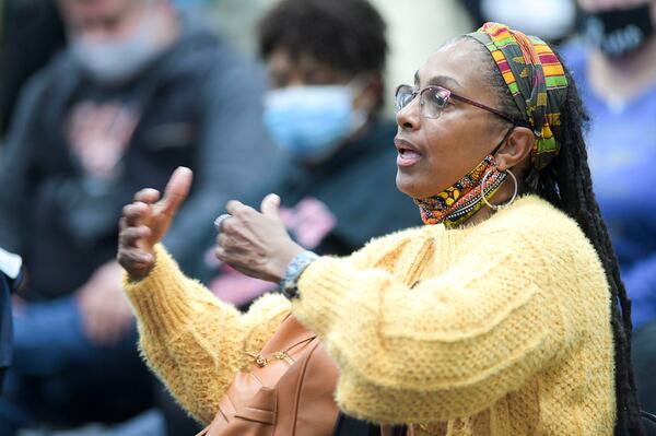 Opal Baker, an East Point resident, addresses police Chief Shawn Buchanan during a town hall meeting Thursday. (Daniel Varnado / For The Atlanta Journal-Constitution)