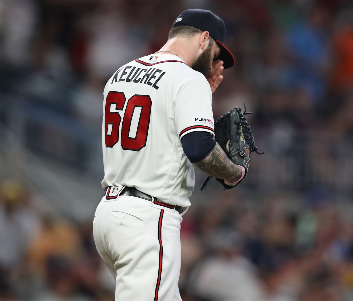 Photos: Braves open home series with Phillies