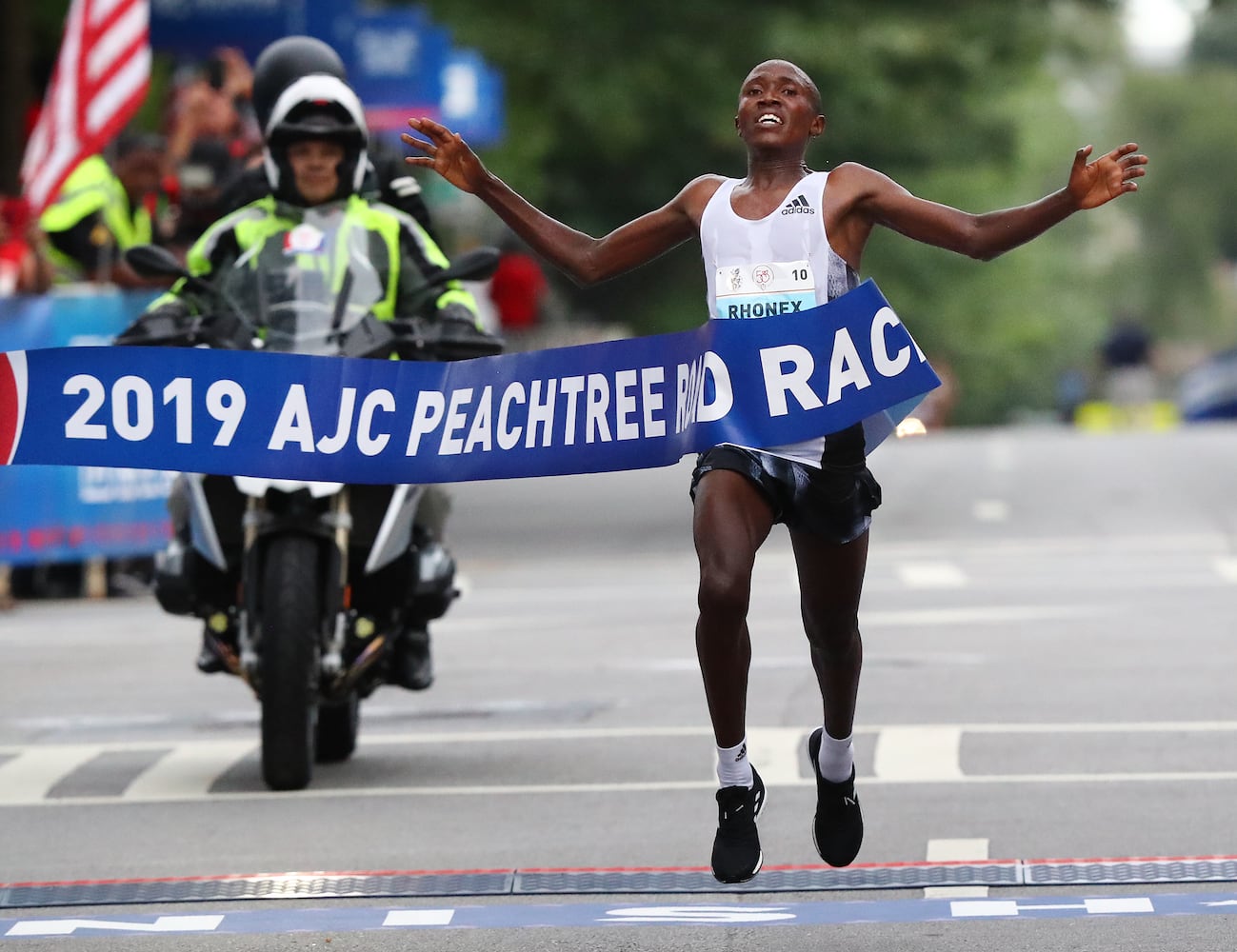 PHOTOS: 2019 AJC Peachtree Road Race