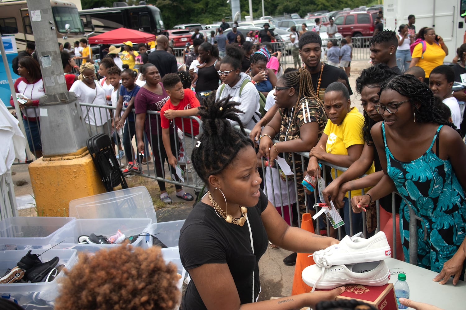 PHOTOS: 21 Savage 4th annual “Issa Back 2 School Drive”