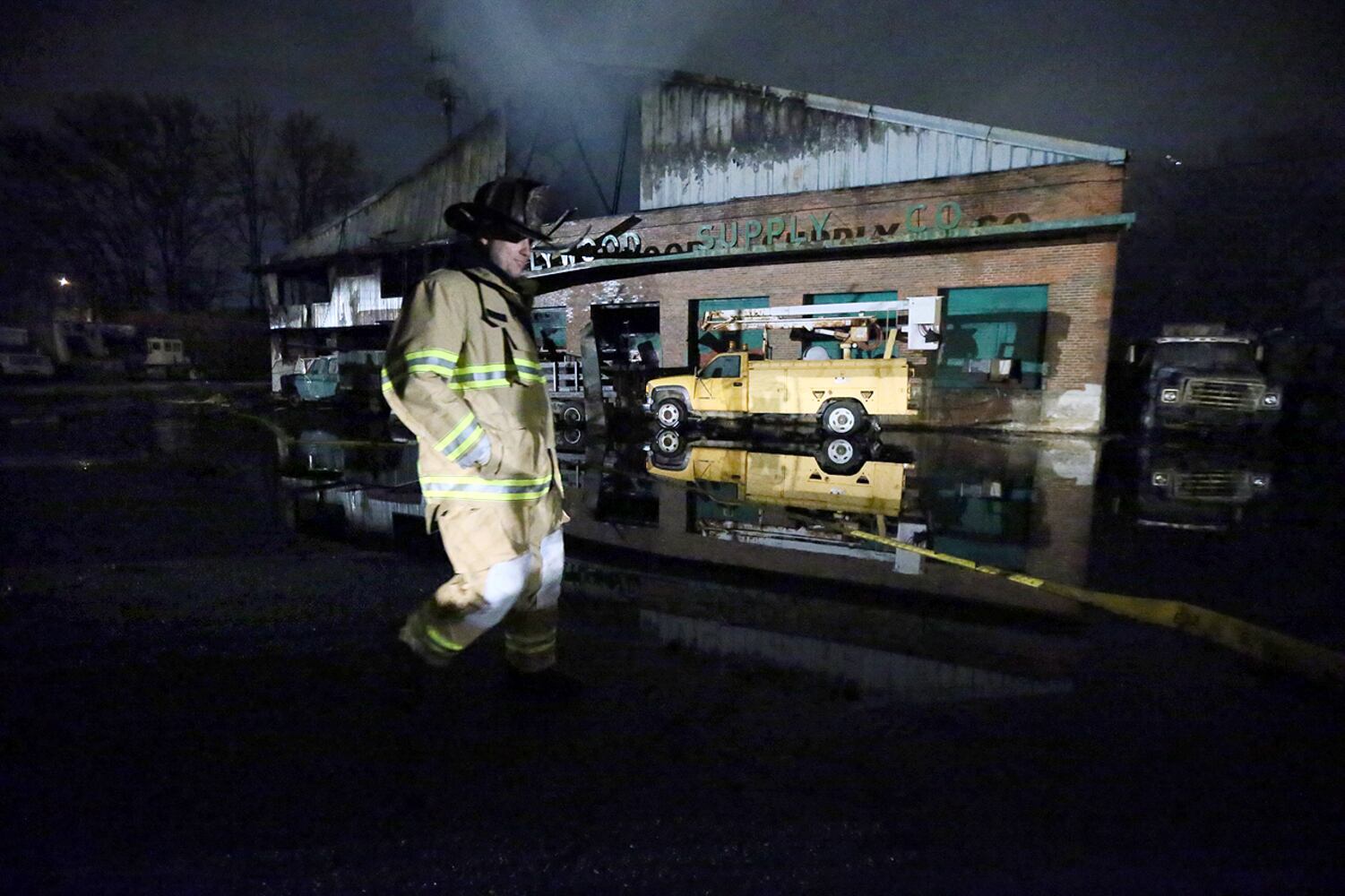 Atlanta firefighters battle warehouse fire