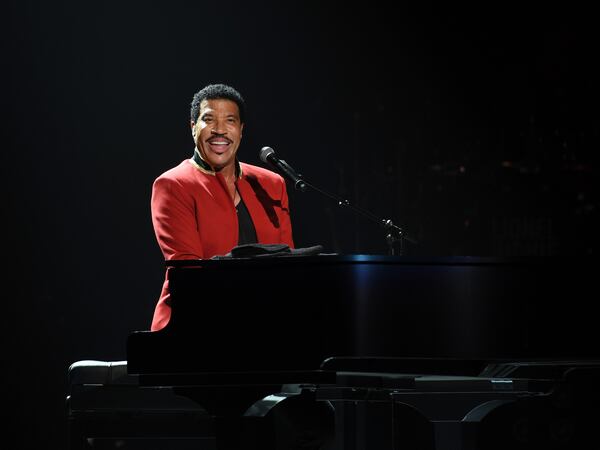 Lionel Richie rolls through the hits in Las Vegas. Photo: Denise Truscello