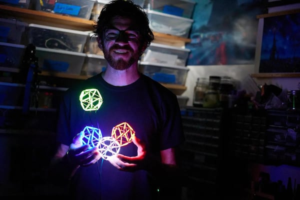 Atlanta-based artist Eddie Farr demonstrates some of his light sculptures.