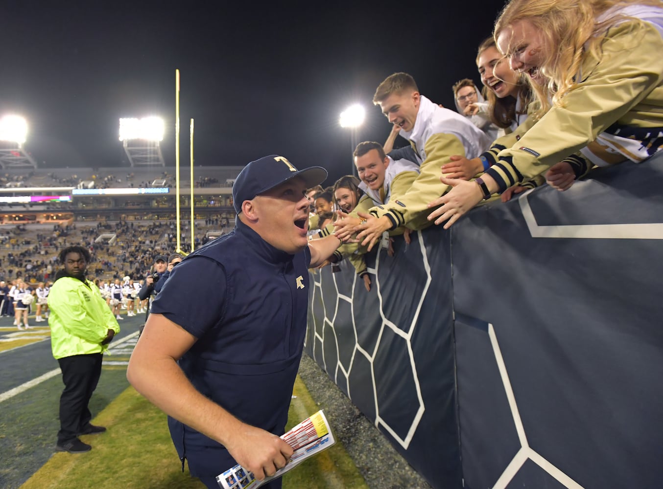 Photos: Jackets hold on, edge N.C. State