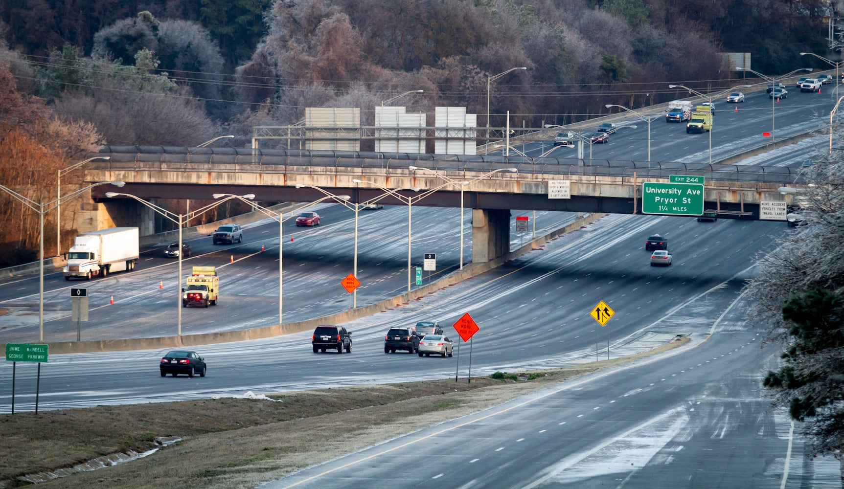 Snow and ice hit Atlanta