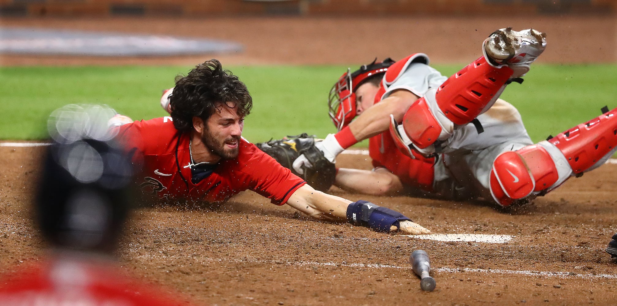 BRAVES PHILLIES