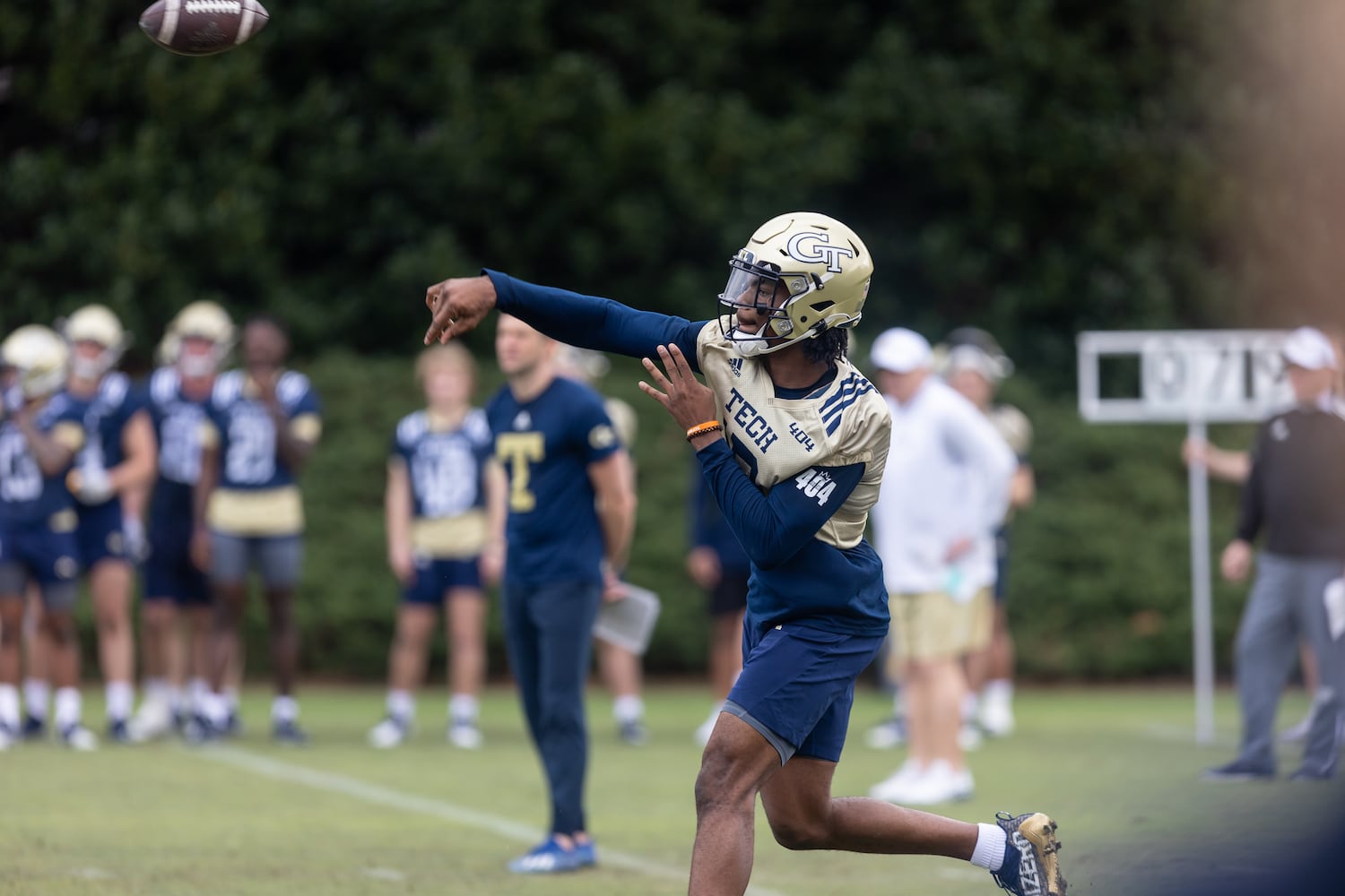 Jeff Sims (10) throws the ball during the first day of spring practice for Georgia Tech football at Alexander Rose Bowl Field in Atlanta, GA., on Thursday, February 24, 2022. (Photo Jenn Finch)