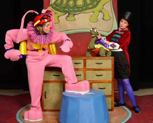 See the animals of Aesop’s Circus take the stage for an upbeat, interactive puppet show.