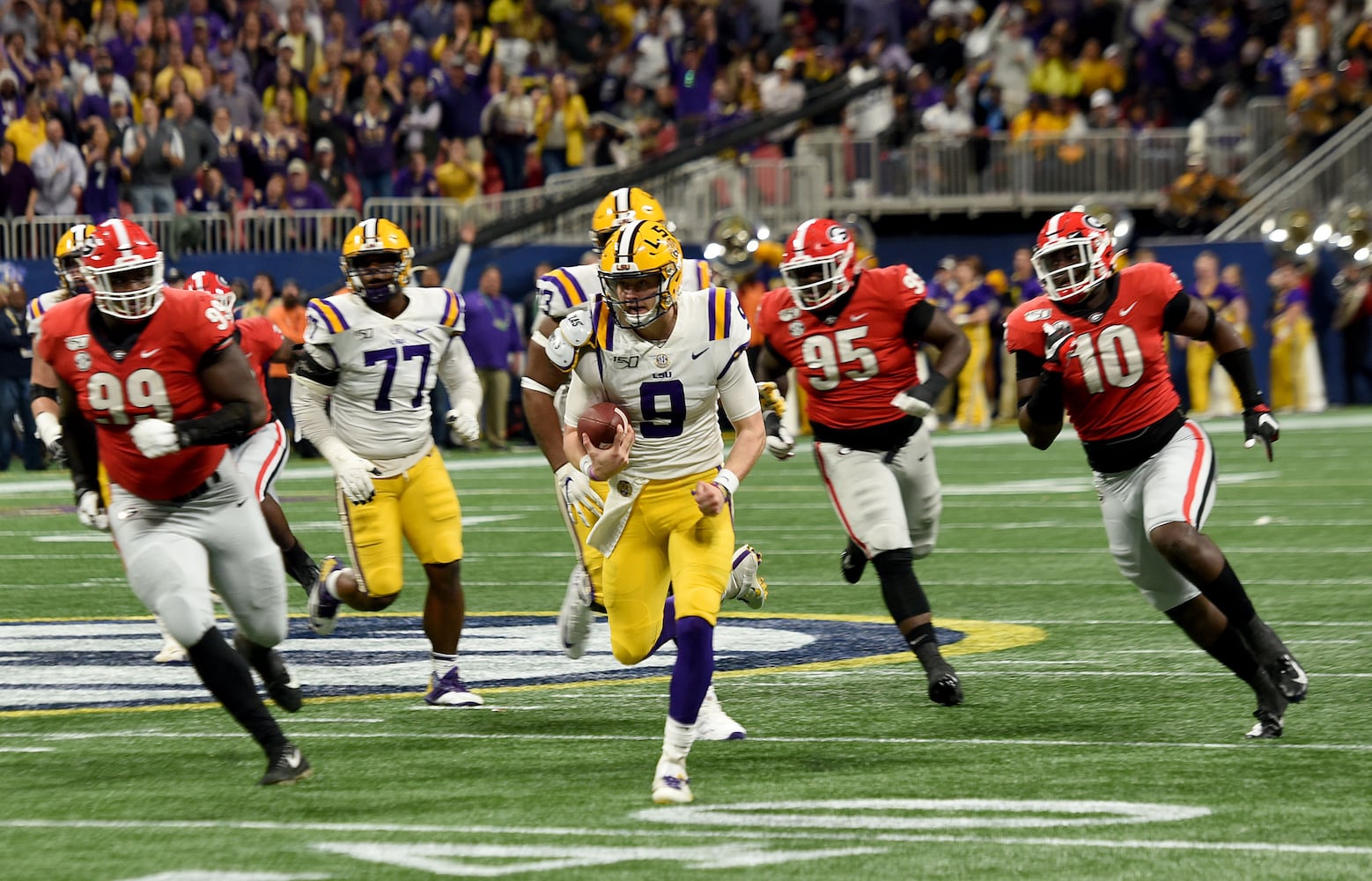 Photos: Bulldogs battle Tigers in SEC Championship game