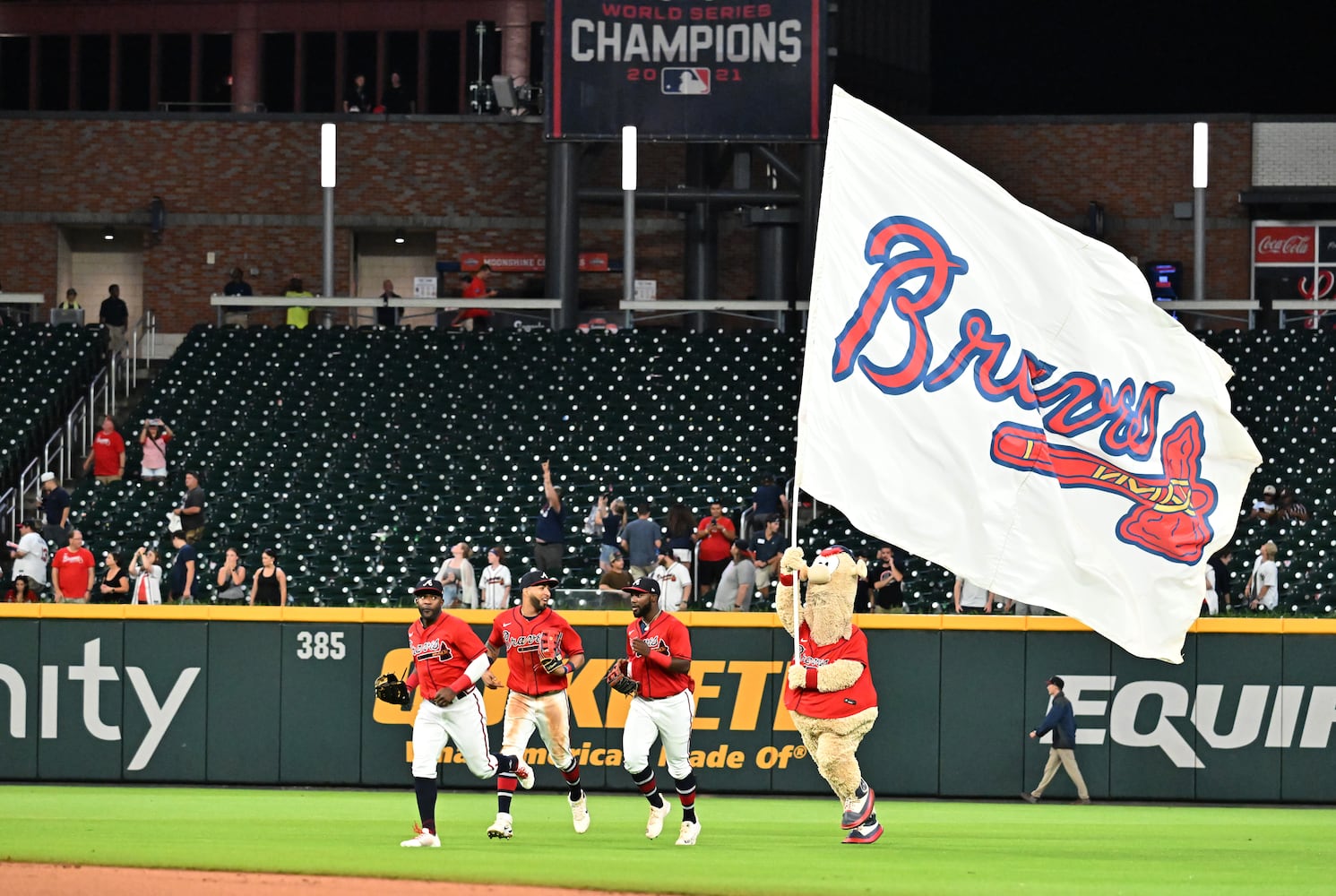 Braves-Nationals Friday photo