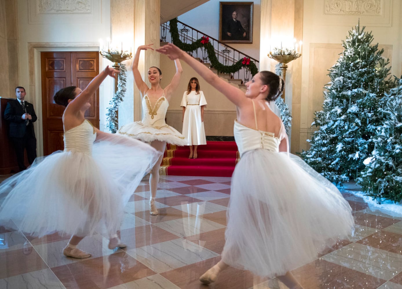 Photos: Melania Trump unveils White House Christmas decorations