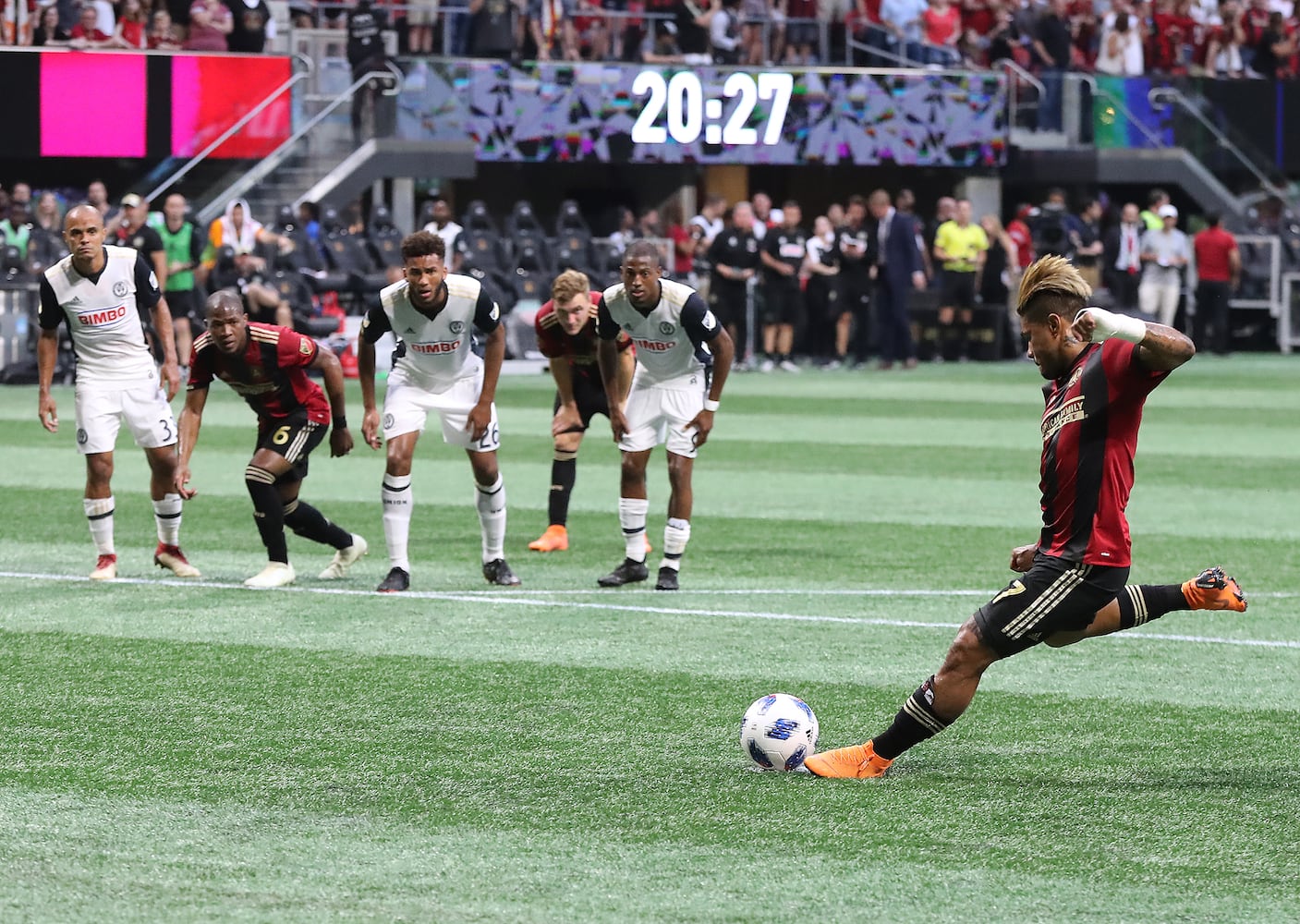 Photos: Mercedes-Benz roof open for Atlanta United match