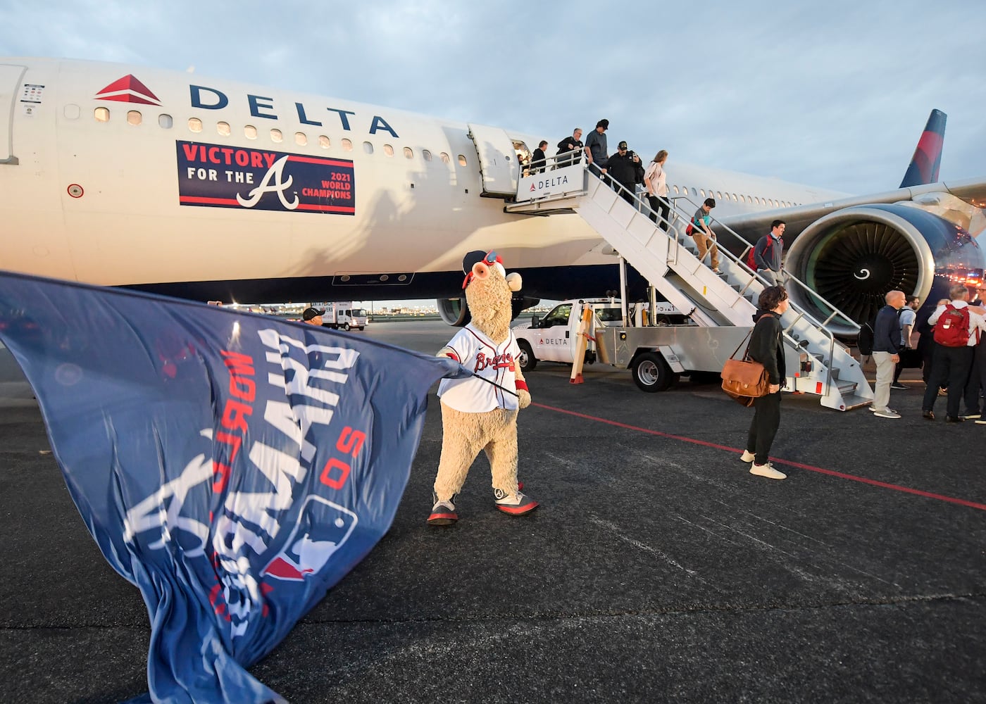 110321 BRAVES RETURN