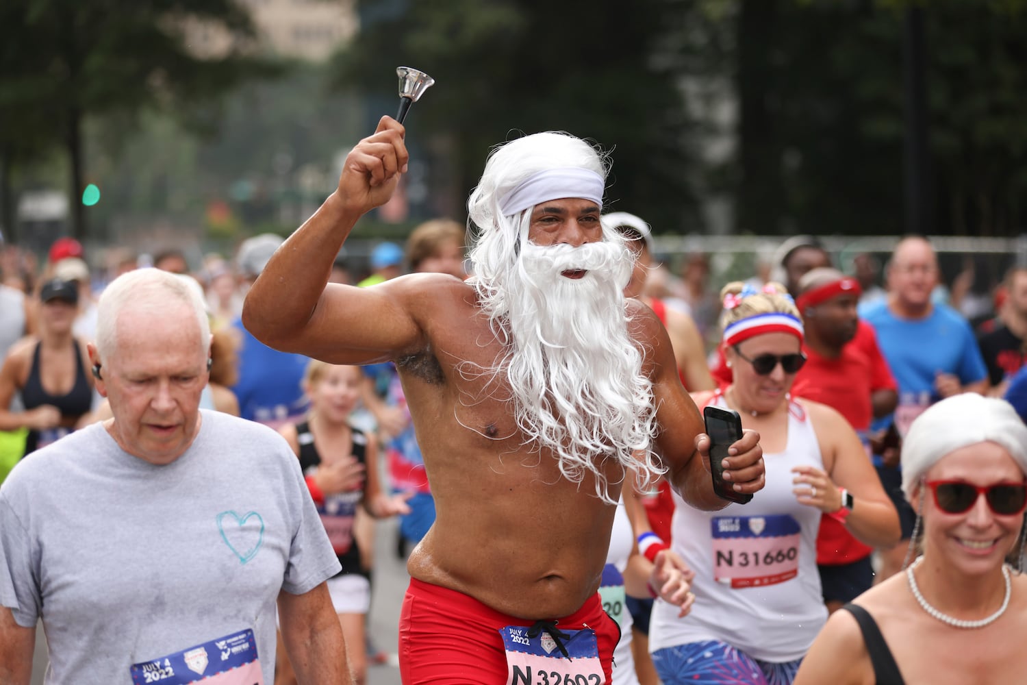 Runners in the 53rd running of the Atlanta Journal-Constitution Peachtree Road Race in Atlanta on Monday, July 4, 2022. (Jason Getz / Jason.Getz@ajc.com)