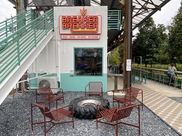 Breaker Breaker on the Eastside Beltline has a fire pit. Ligaya Figueras/ligaya.figueras@ajc.com