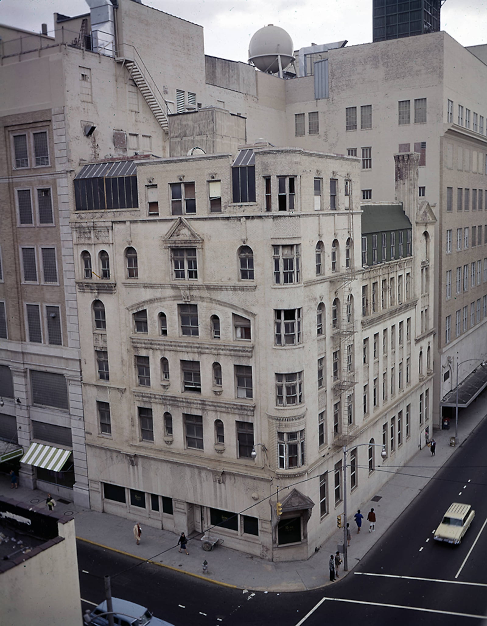 The Constitution stood at 148 Alabama Street for 63 years. (AJC file, AJCNS1960-00-07a GSU Special Collections)