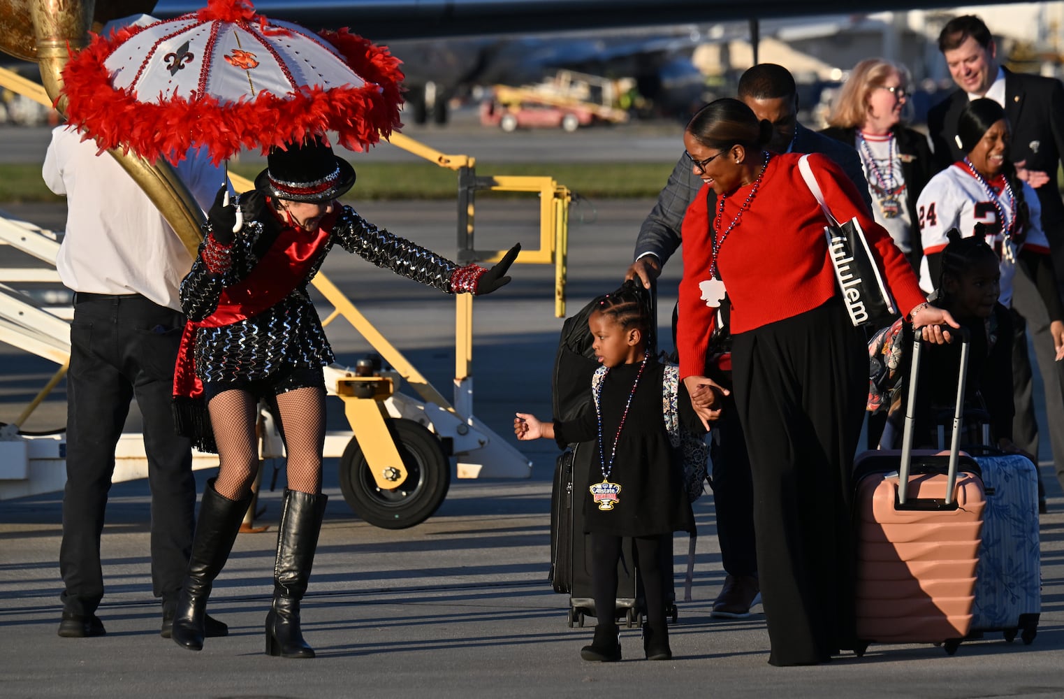 UGA & Notre Dame team arrival ahead of Sugar Bowl