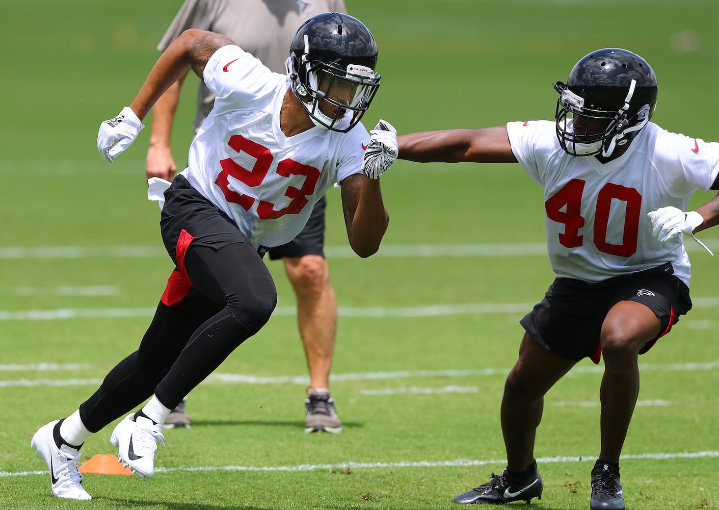 Photos: Falcons rookies suit up for mini-camp