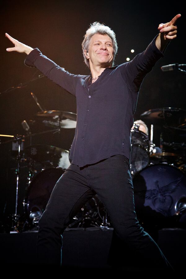  Jon Bon Jovi can still work a crowd. Photo by David Bergman / TourPhotographer.com