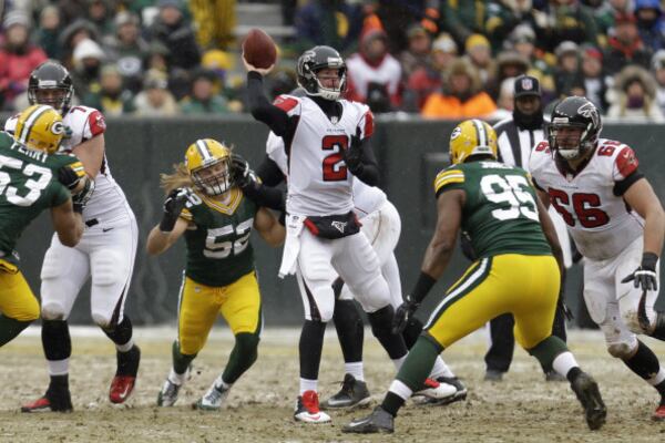 GREEN BAY, WI - DECEMBER 08: Matt Ryan #2 of the Atlanta Falcons drops back and passes the football during the second half of play against the Green Bay Packers at Lambeau Field on December 08, 2013 in Green Bay, Wisconsin. (Photo by Mike McGinnis/Getty Images) GREEN BAY, WI - DECEMBER 08: Matt Ryan #2 of the Atlanta Falcons drops back and passes the football during the second half of play against the Green Bay Packers at Lambeau Field on December 08, 2013 in Green Bay, Wisconsin. (Photo by Mike McGinnis/Getty Images)