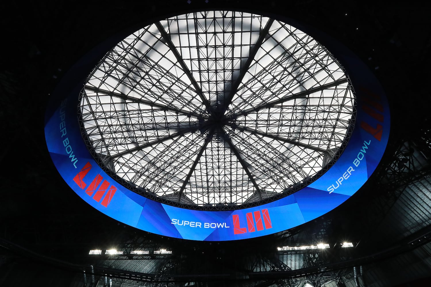 Photos: Setting up Mercedes-Benz Stadium for Atlanta’s Super Bowl