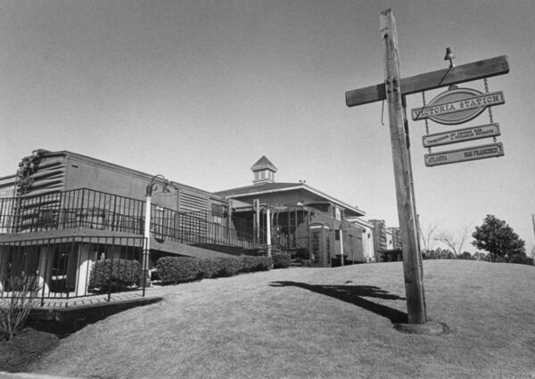 Most Victoria Station restaurants looked the same. This one, seen near Cumberland Mall in 1982, was Atlanta’s second, with the first being at Piedmont Road and Lindbergh Drive. AJC PHOTO ARCHIVES