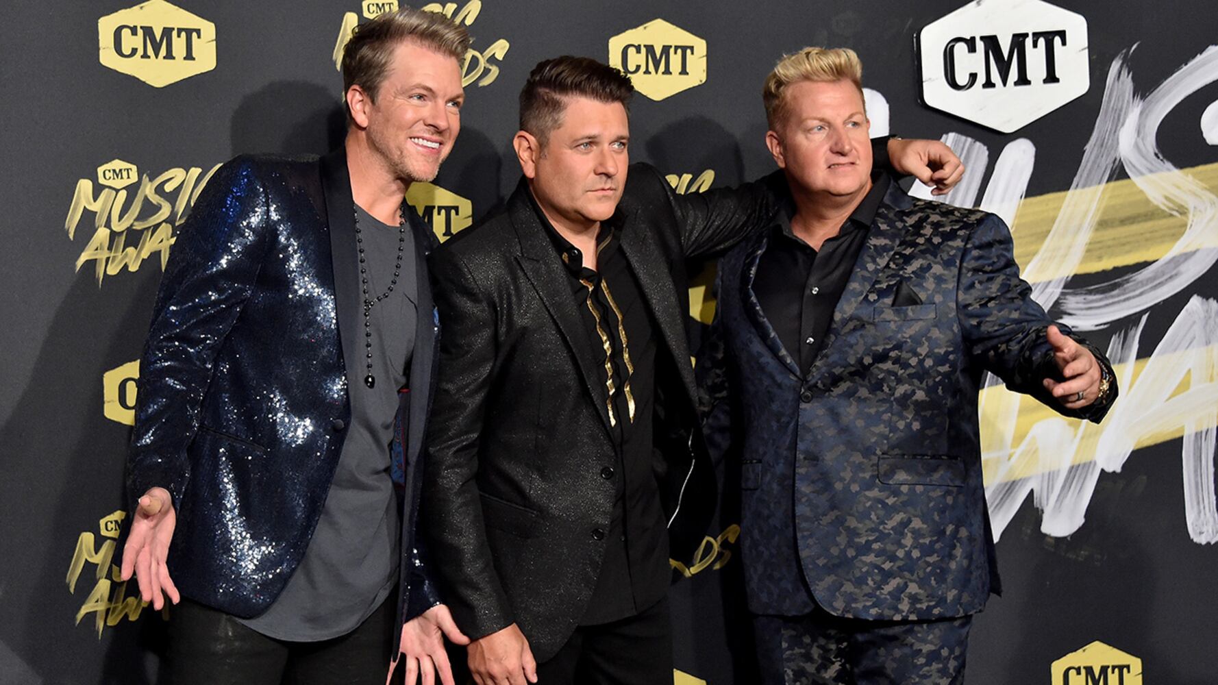 Photos: 2018 CMT Music Awards red carpet