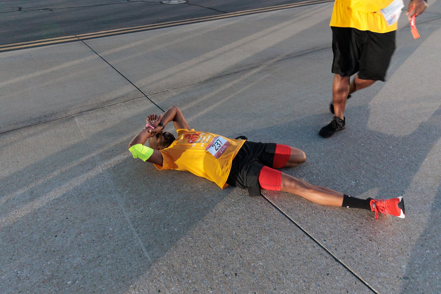 Runners take to Hartsfield-Jackson runway for 5K race
