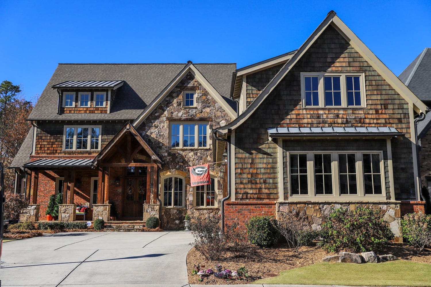 Craftsman cottage with custom details