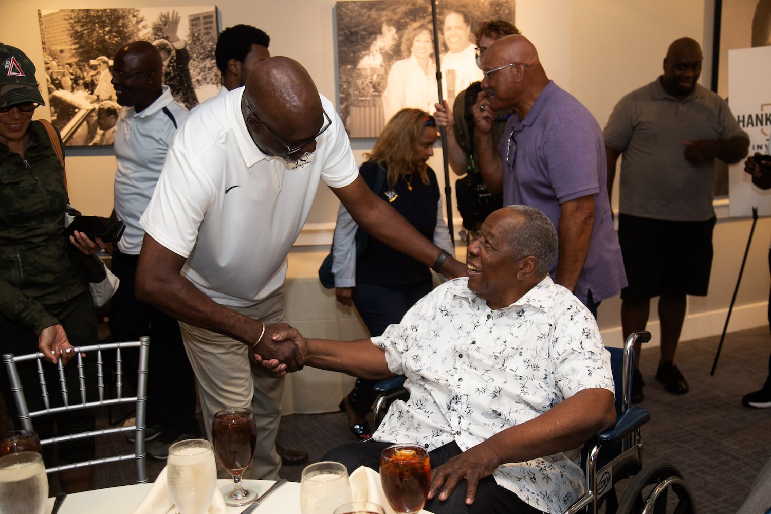 Photos: Hank Aaron shares wisdom, experiences with young athletes