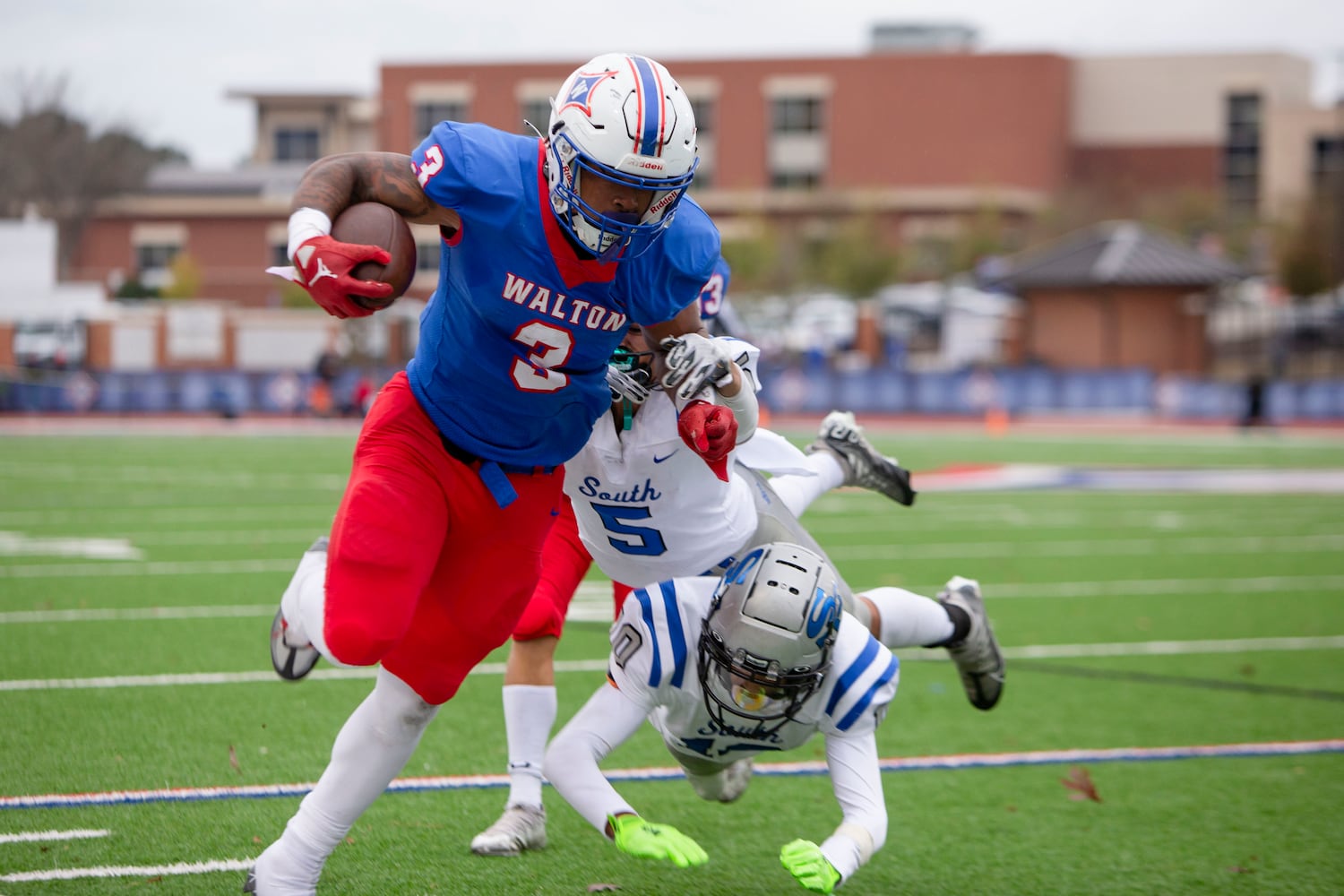 Makari Bodiford, a running back for Walton, runs the ball against South Forsyth on Saturday, November 12, 2022 in Marietta, Georgia. Walton defeated South Forsyth 35-21. CHRISTINA MATACOTTA FOR THE ATLANTA JOURNAL-CONSTITUTION.