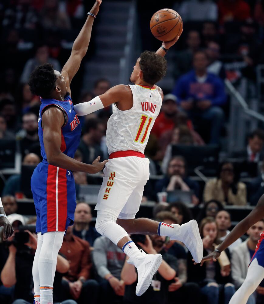 Photos: Hawks open season against Pistons