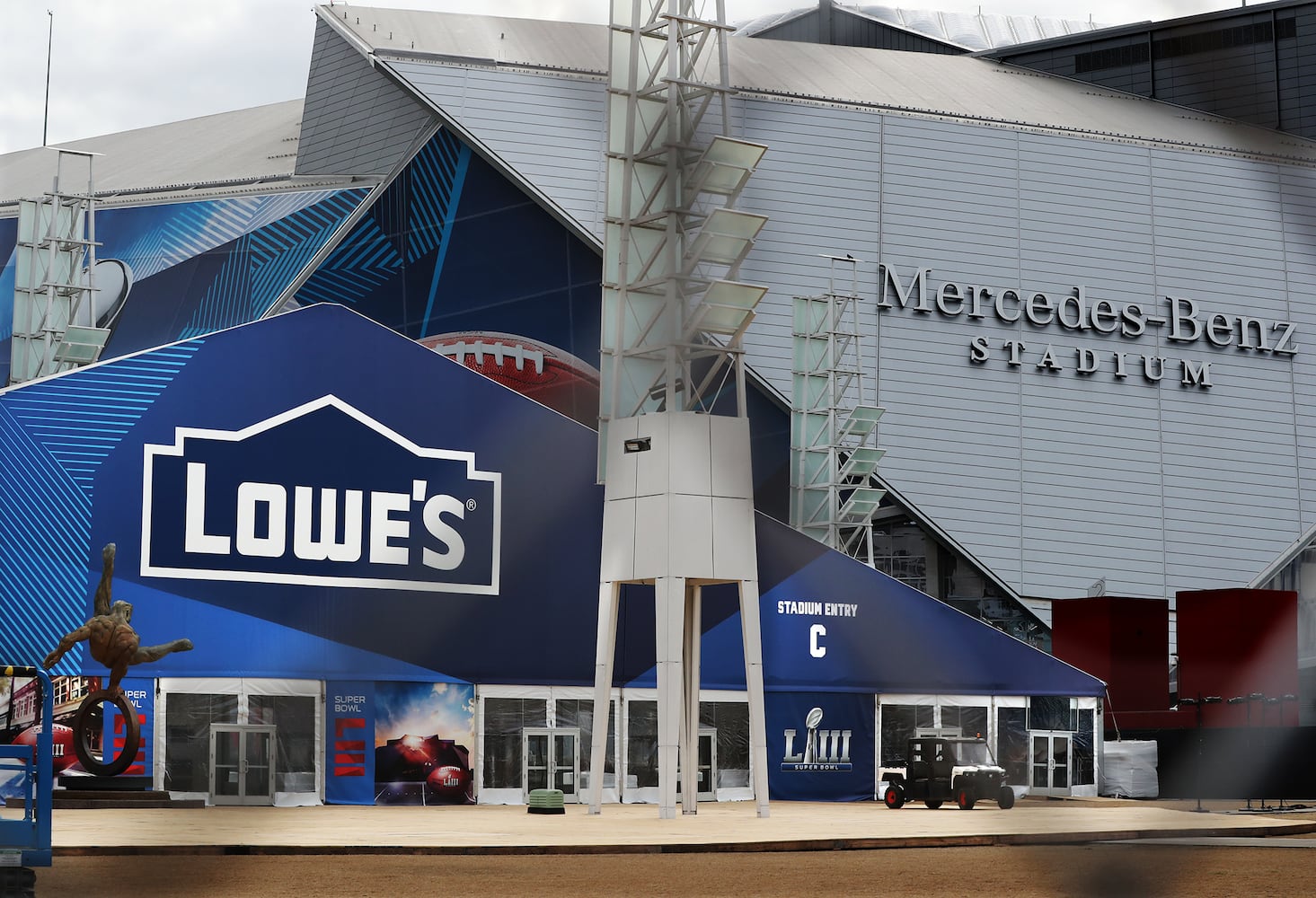 Photos: Setting up Mercedes-Benz Stadium for Atlanta’s Super Bowl