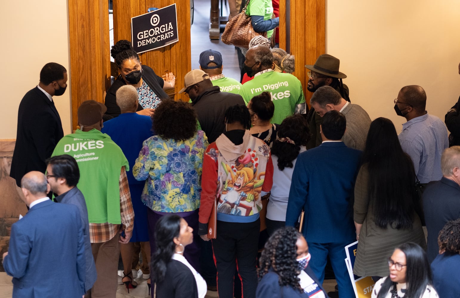 220307-Atlanta-Democrats wait in line to qualify Monday, Mar. 7, 2022 at the Georgia State Capitol. Ben Gray for the Atlanta Journal-Constitution