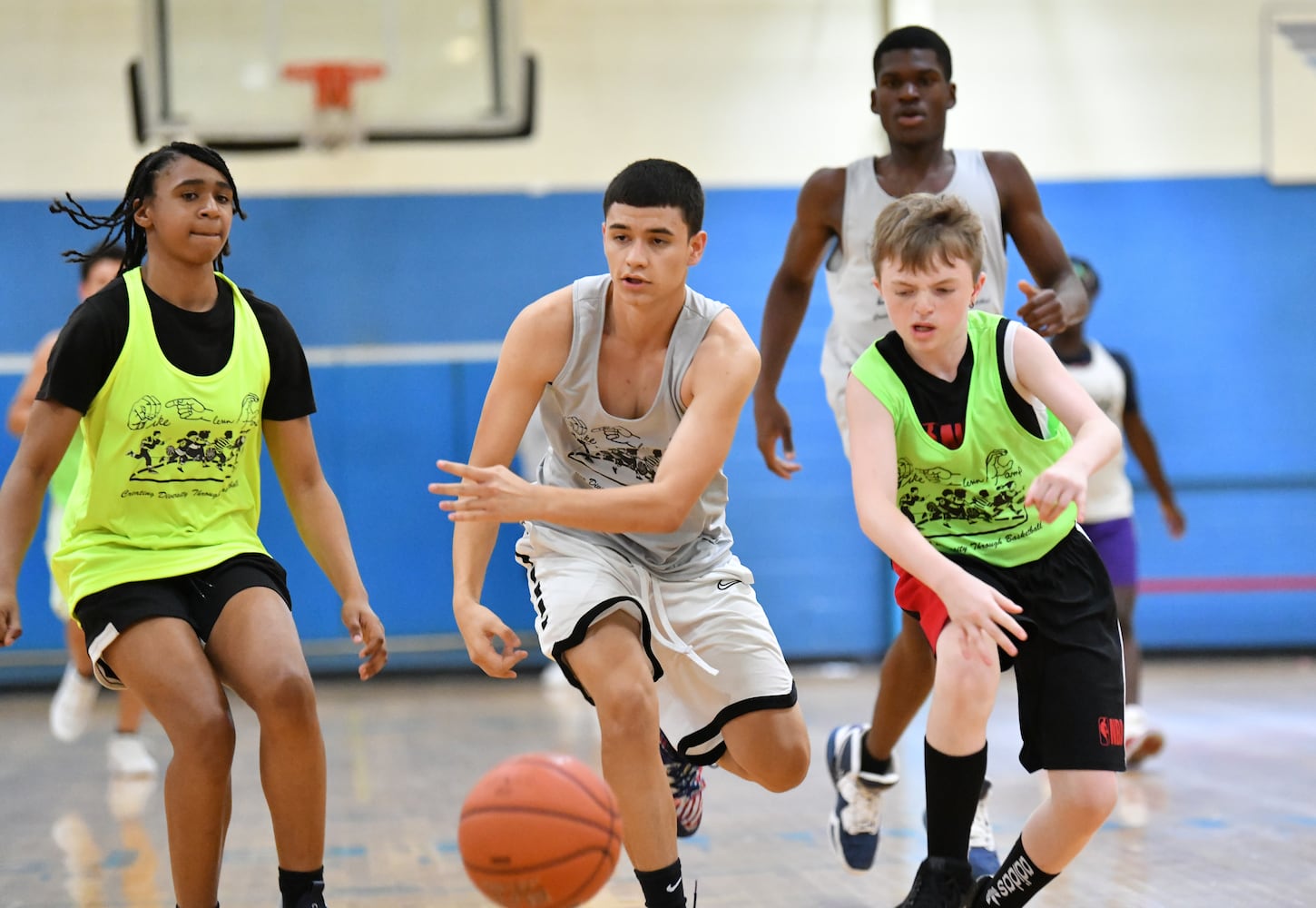 Mike Glenn Basketball Camp for the Deaf