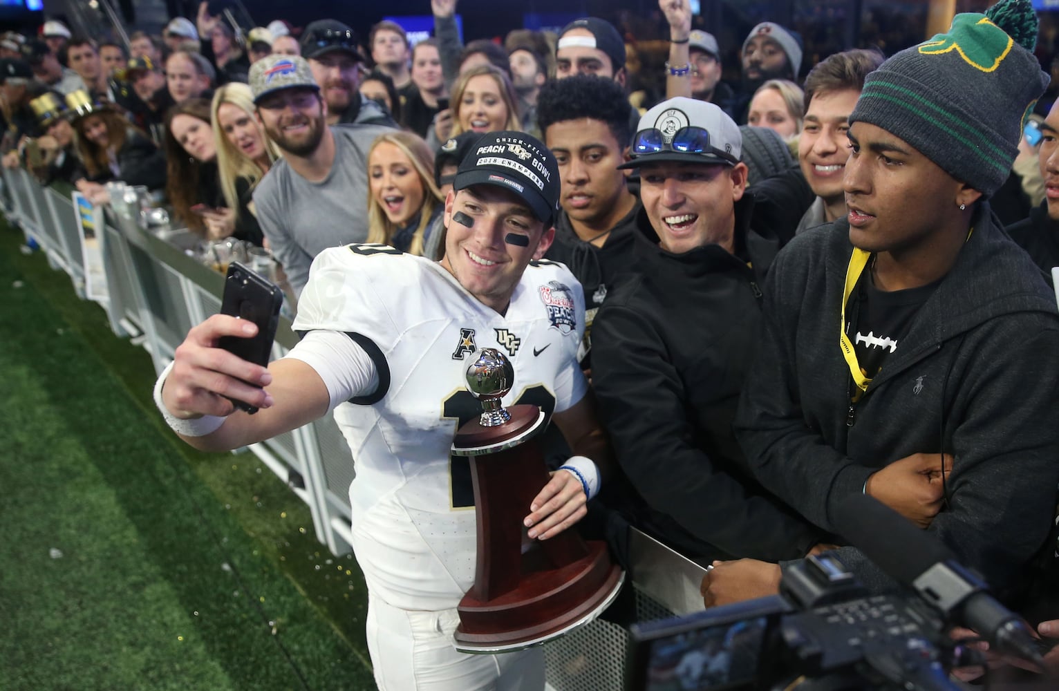 Photos: Auburn and UCF square off in Chick-fil-A Peach Bowl