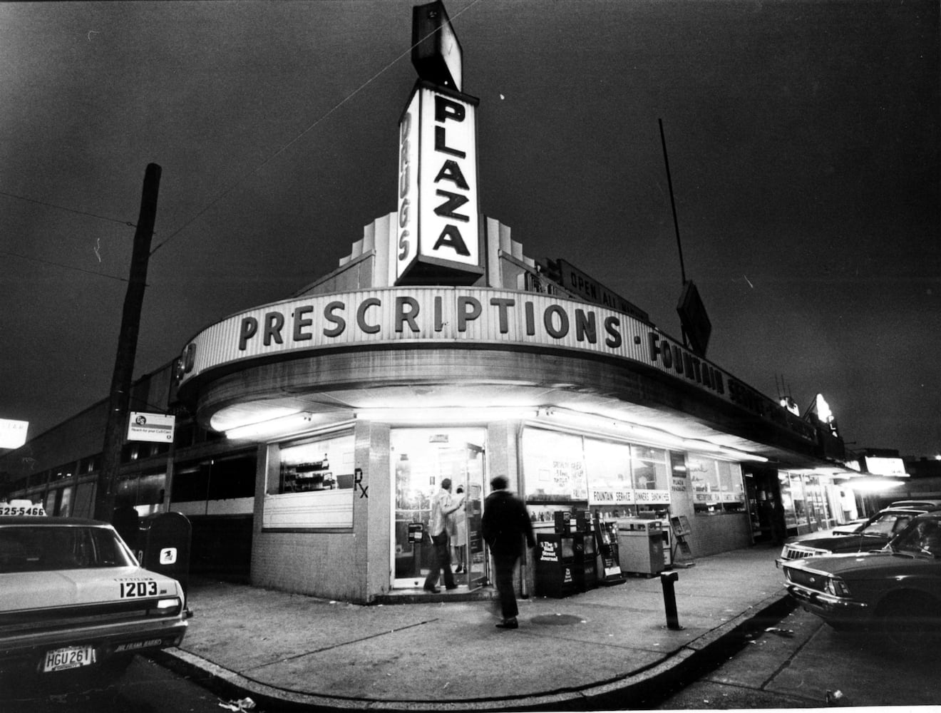 Flashback Photos: Plaza Drugs and Majestic Diner